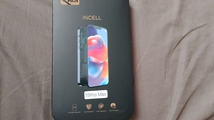15 pro max screen