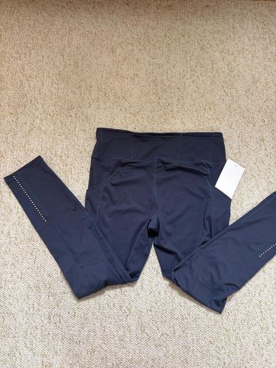 Lululemon leggings / navy / pockets / reflective/ new