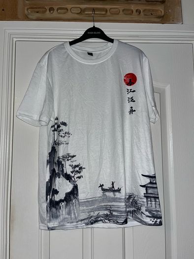 White t shirt size large brand new Never worn