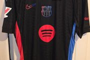FC Barcelona Away Shirt 2024/25 Raphinha #11