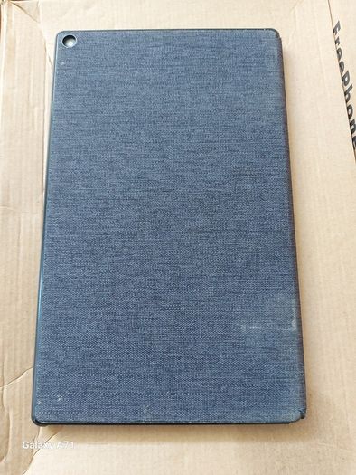 Amazon Fire HD 10 (7th Generation), 32GB, in excellent condition with cover case