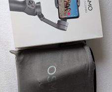 DJI Osmo Mobile 3 Combo Smartphone Gimbal