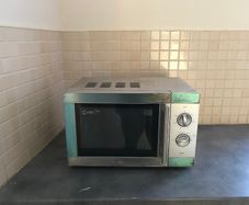 Microwave Oven