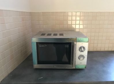 Microwave Oven