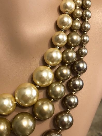 pearl necklace and bracelet set