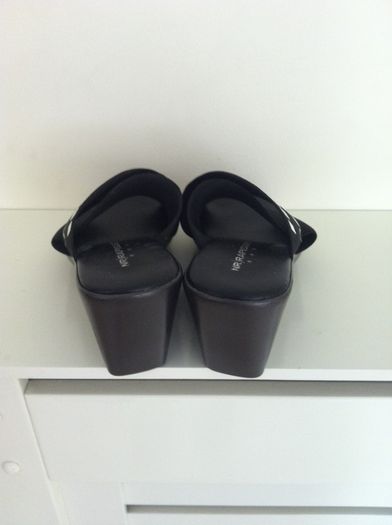 Ladies Black & Silver Italian NR Rapisardi Wedge Sandals Size 35. Would fit size UK 3/4