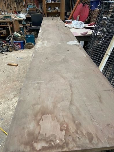 Perfect grain length of okd growth Cuban mahogany