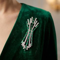 Vintage Art Deco Style Emerald Green & Clear Rhinestone Sheaf Brooch
