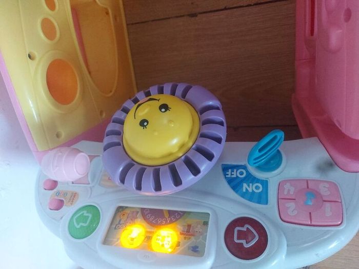 Fisher price laugh run and learn  crawl around car