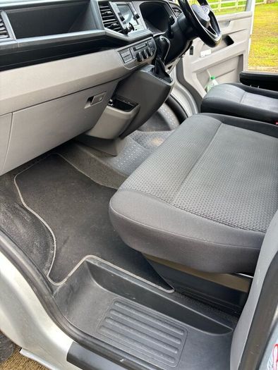 Volkswagen Transporter 2020 Auto Low kms Mint