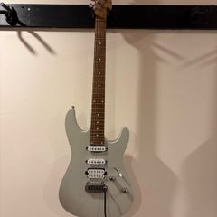 Electric guitar