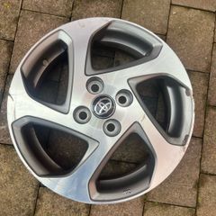 Toyota Yaris Mk3 2014-2020 15" Alloy Wheel Oem Genuine 426110dc60