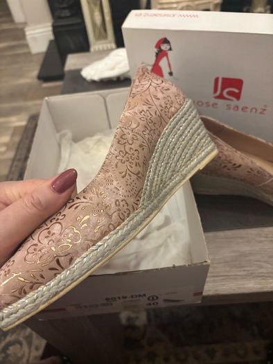 Jose Saenz Rose Wedges