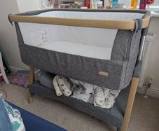 Tutti Bambino Cozee Co-sleeper cot