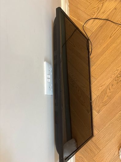 JVC Smart Tv  (no remote) 32 inch LED