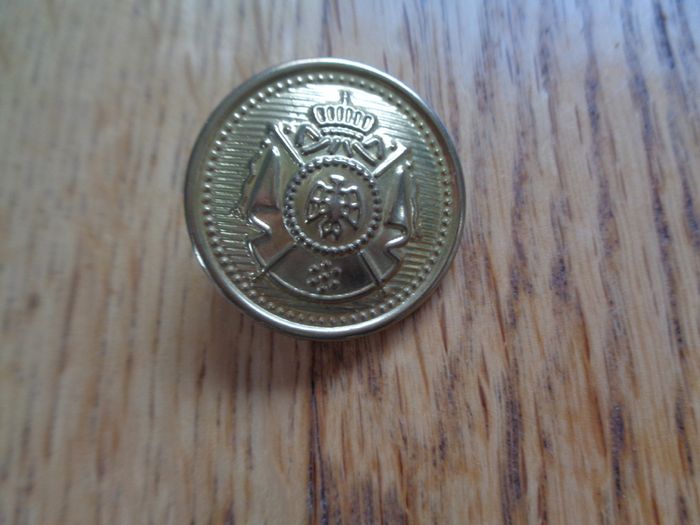 Brass Buttons x 8 for Sale