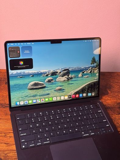 MacBook Air M2 2022 8GB Midnight Black 92 Battery Excellent Condition
