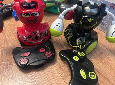 robot silver lit delighting set