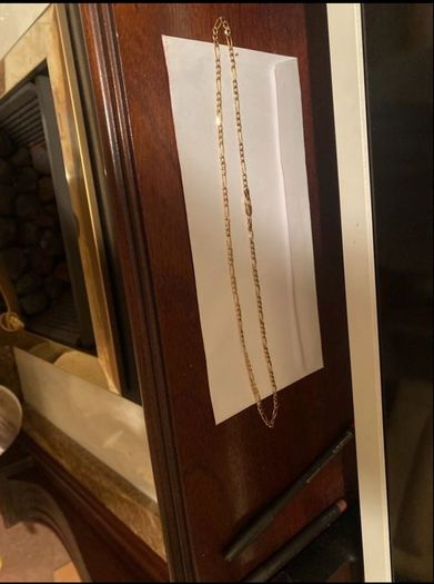 Solid 9ct gold -8 grams -21 inches -vintage chain