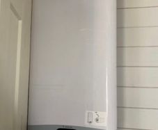 Hot water tank