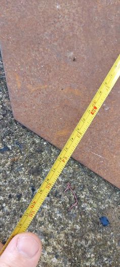 metal stand ,sold as seen,,nice weight to it ,buyer collects or pays postage thank you