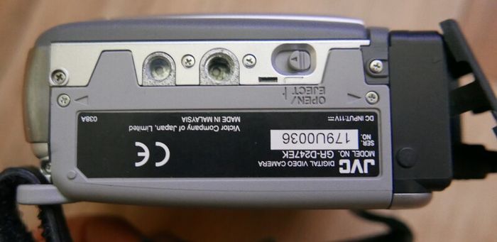 JVC GR-D247EK Handheld MiniDV Camcorder with charger Tested