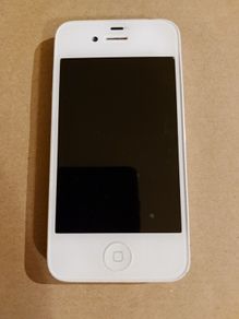 Bundle Of Apple Devices For Parts - Iphones - Ipad - Ipod - Macbook