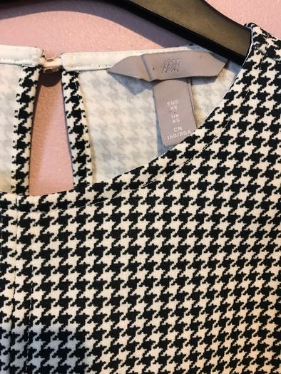 H&M houndstooth top