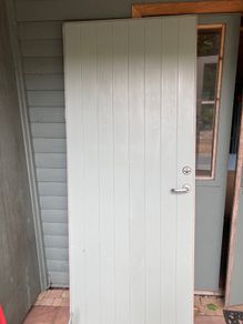 Door, superior front