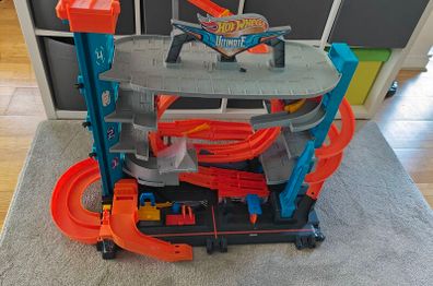 Hotwheels Ultimate Garage