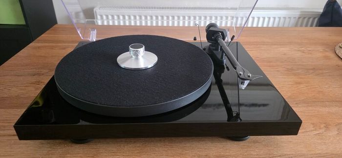 Pro-ject Debut Evo 2 Turntable