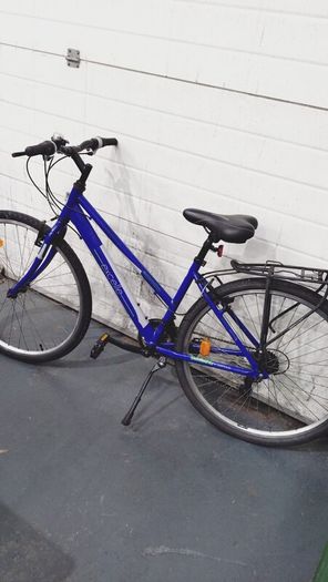 Apollo women's bike blue, 17 inches