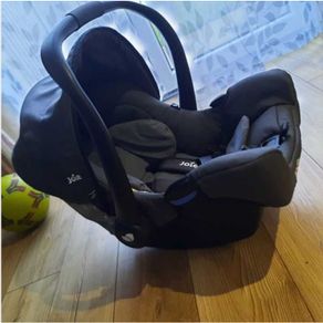 Joie infant car seat - excellent condition