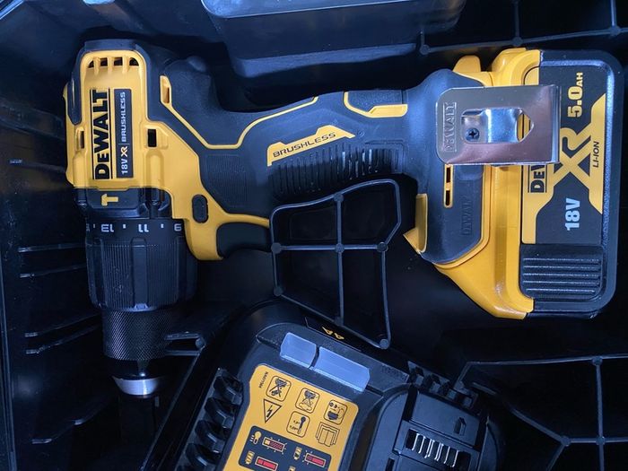 DeWalt professional 18V XR Brushless Twin Drill Set
