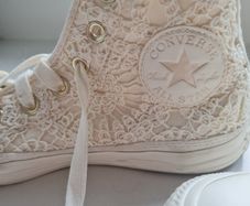 Cream lace Converse Hi - Tops
