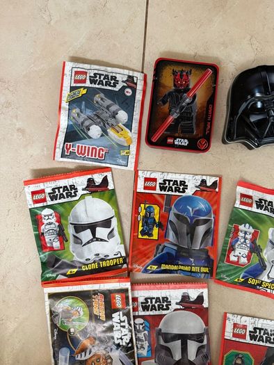 Lego Starwars bags and tins