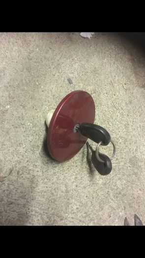 citeoen Saxo fuel cap