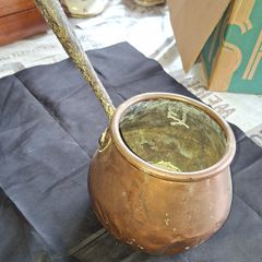 Antique Victorian Forged Handle Rounded Copper Saucepan, postage available or collection, would be a beautiful Planter or display piece, collection is always welcome and recommended in Rochfortbridge Westmeath
