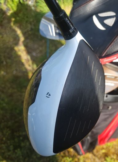 Set of Taylormade Clubs