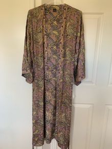 Long beach gown with paisley pattern (one size)