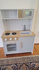 Toy kitchen