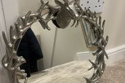 Wall mirror