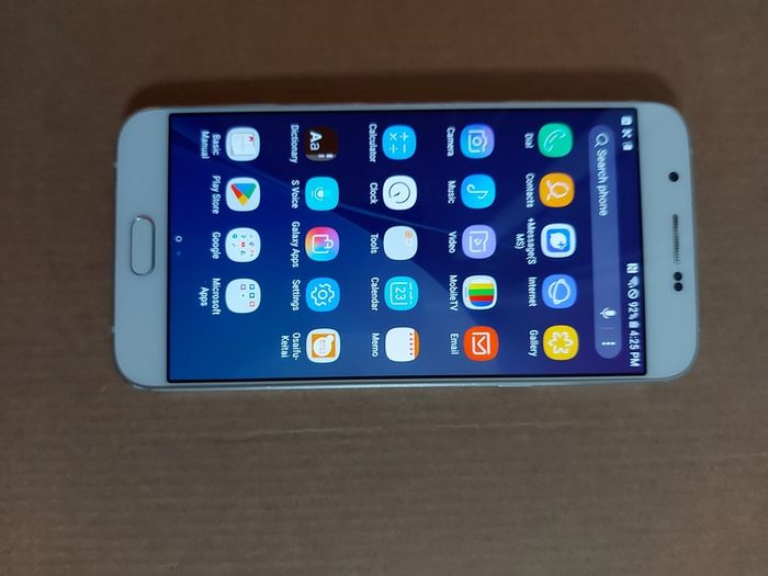 Samsung Galaxy A8, 32GB, 2GB Ram, Model SCV32, Android 7.0, in excellent cosmetic and working Condition