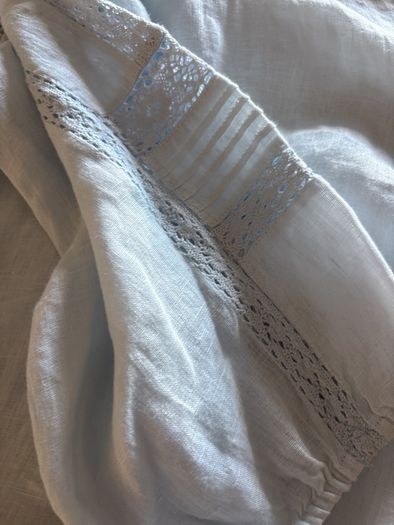 The white company size 18 linen and lace blouse