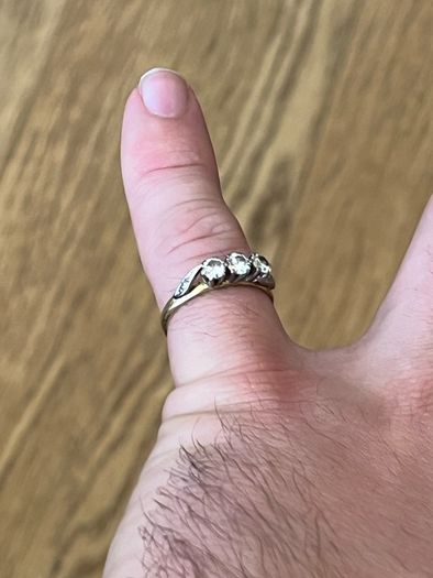 18k Engagement ring
