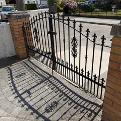 Gate
