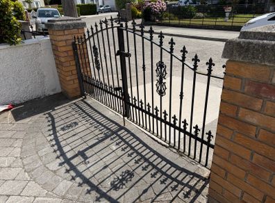 Gate