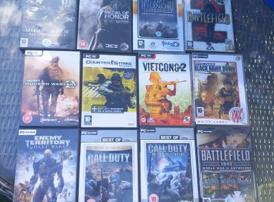 12 PC games, good condition, D18 post 10e