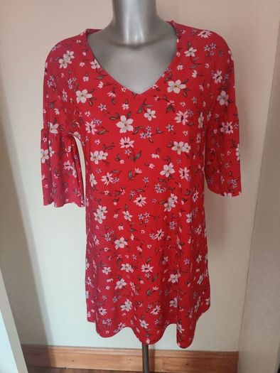 Mango red floral V-neck mini dress size XS/S Perfect condition Postage included