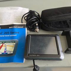 Sat nav Garmin Nuvi 205 series travel navigator